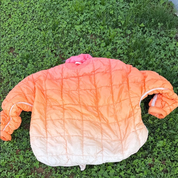 FP Movement by Free People Coral to Peach Ombre Puffer Jacket - Picture 5 of 6